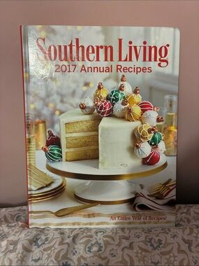 Southern Living 2017 Annual Recipes Cookbook - White & Red Cover